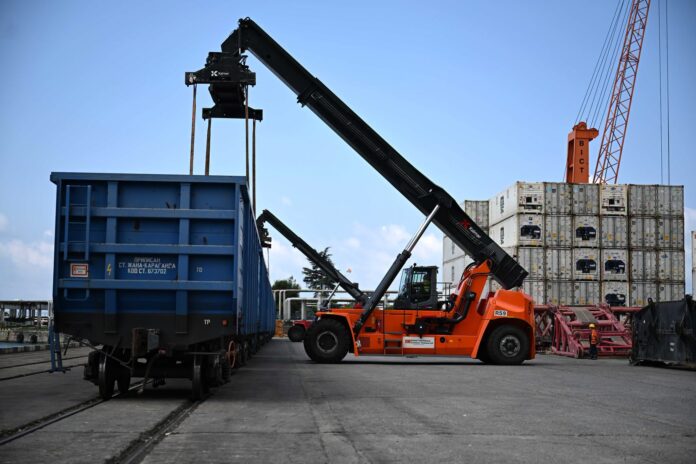 Georgia Reports ‘Decade-High’ Figures in Freight Traffic in January-August - Civil Georgia